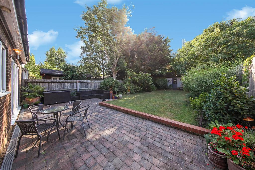 31 Moyne Place - UAp SL8zt5yr5 G7855u MQ.jpg