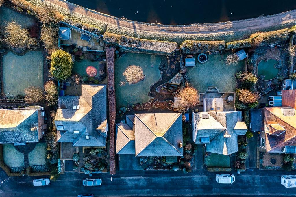 Birds eye view of the plot