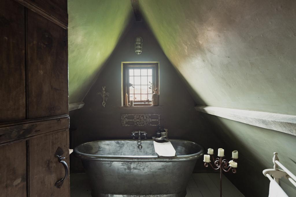 294310 - Tanyard Farmhouse, Great Ellingham-38.jpg