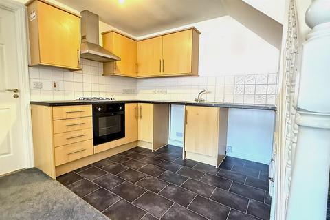 3 bedroom duplex to rent, Kings Close, Birmingham B30