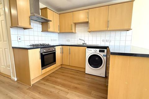 2 bedroom flat to rent, Kings Close, Birmingham B30
