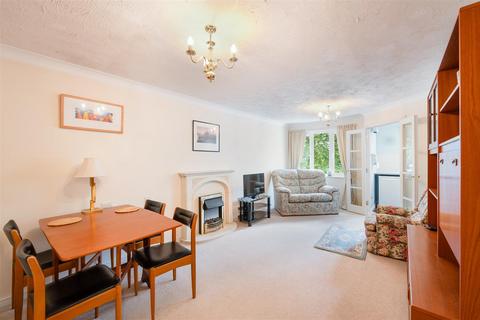 1 bedroom retirement property for sale, Queens Road, Belmont, Sutton
