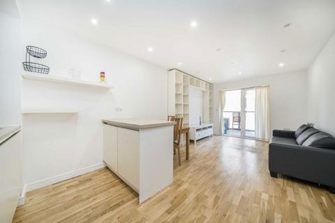 2 bedroom flat for sale, Shearwater Drive, London NW9