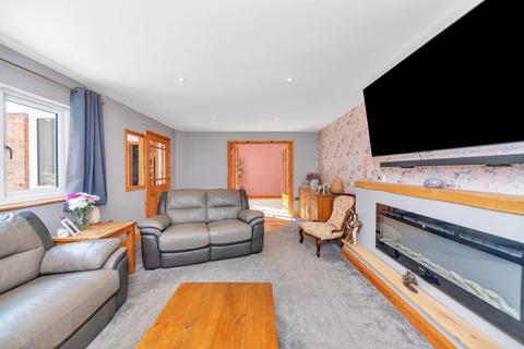 3 bedroom semi-detached house for sale, Woodlands Way, Bury St. Edmunds IP28