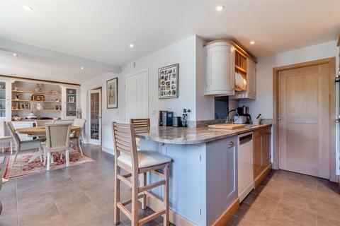 5 bedroom detached house for sale, Market Way, Henley-In-Arden, B95