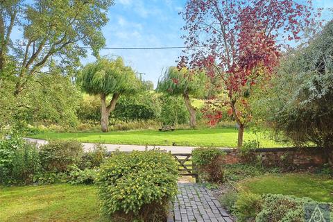 6 bedroom semi-detached house for sale, Church End, Buckingham MK18