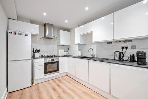 77 Walham Green Court, London, SW6 2DQ