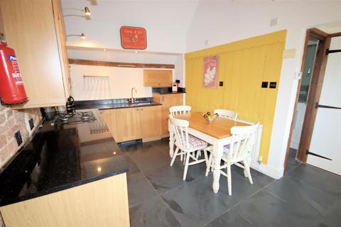 3 bedroom detached house for sale, Park Road, Toddington, Dunstable