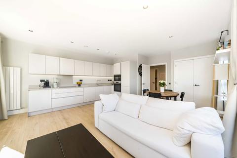 undefined, Ballards Lane, London N3