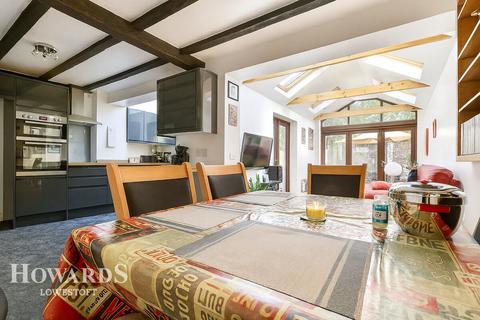 15 Somerleyton Road, Lowestoft, NR32 4RB