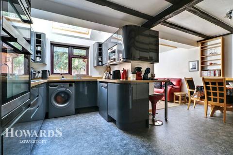 15 Somerleyton Road, Lowestoft, NR32 4RB