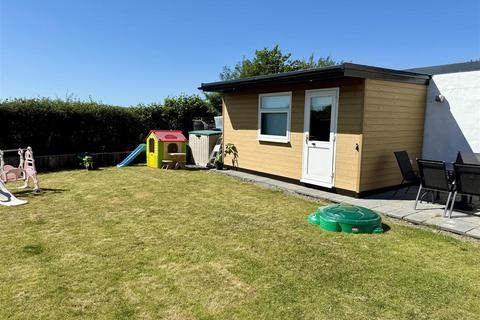 2 Penrodyn, Tregaron, SY25 6HQ