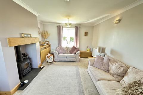 2 Penrodyn, Tregaron, SY25 6HQ