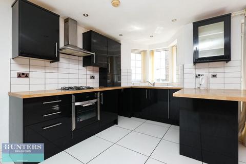 undefined, Lingwood Gardens Girlington, Bradford, West Yorkshire, BD8 9NY