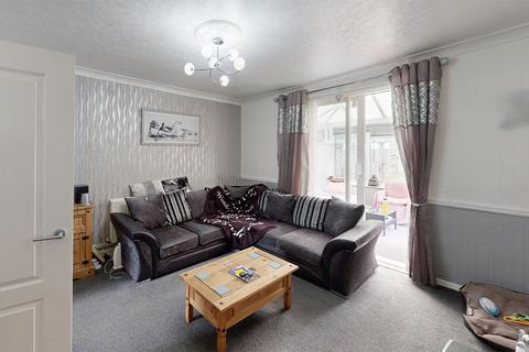3 bedroom semi-detached house for sale, Bringhurst Road, Leicester LE3