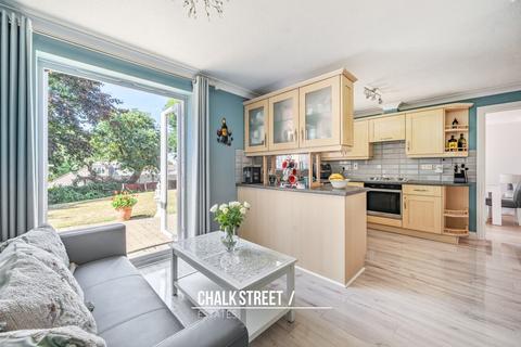 5 bedroom detached house for sale, Bancroft Chase, Hornchurch, RM12