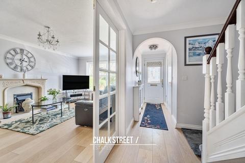 5 bedroom detached house for sale, Bancroft Chase, Hornchurch, RM12