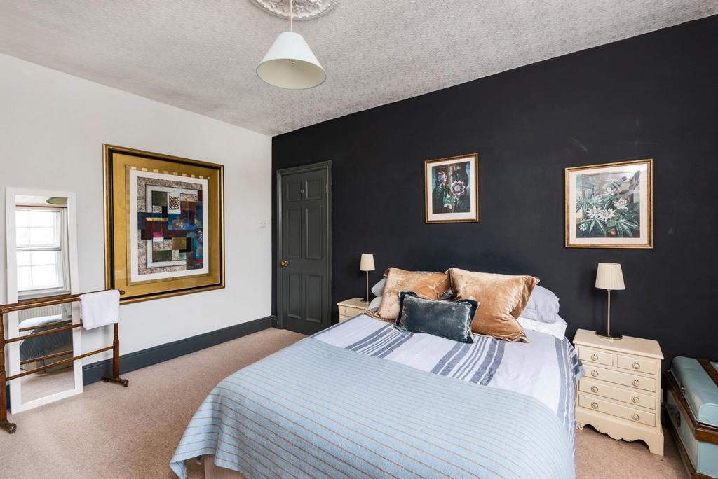 Flat 3, 2 Kensington Place, Bath, BA1 6 AW-9.jpg
