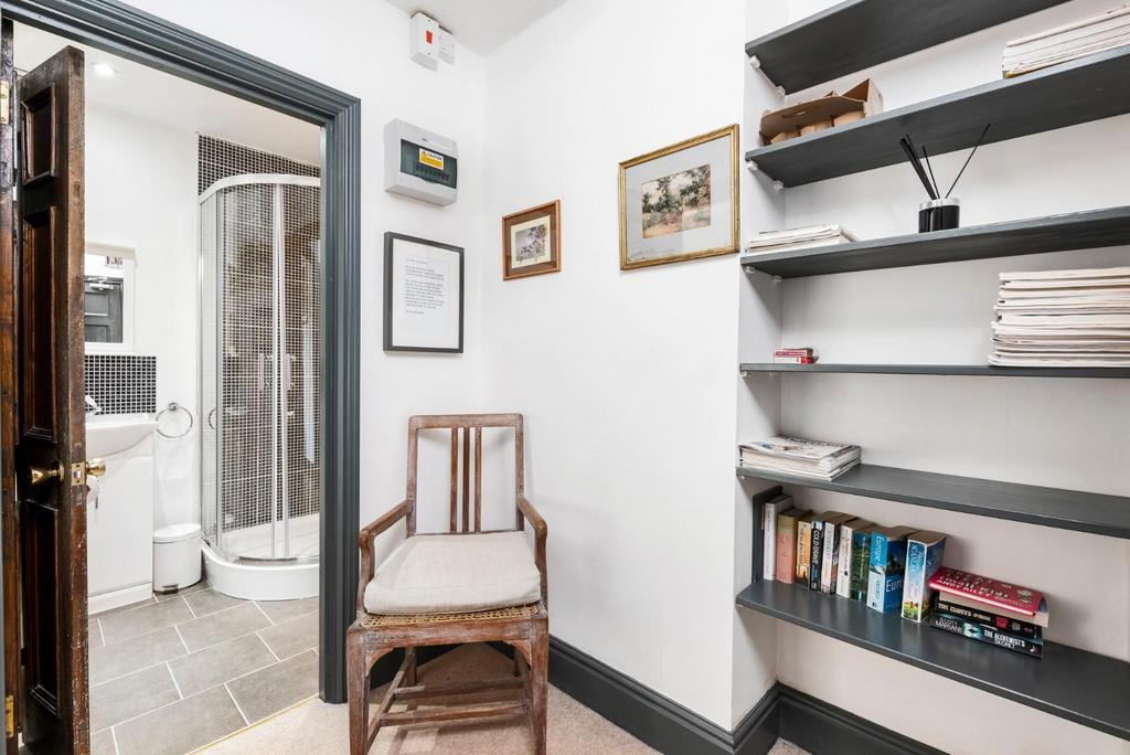 Flat 3, 2 Kensington Place, Bath, BA1 6 AW-6.jpg