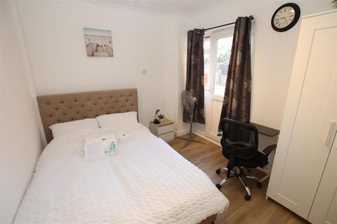undefined, Attlee Drive, Dartford