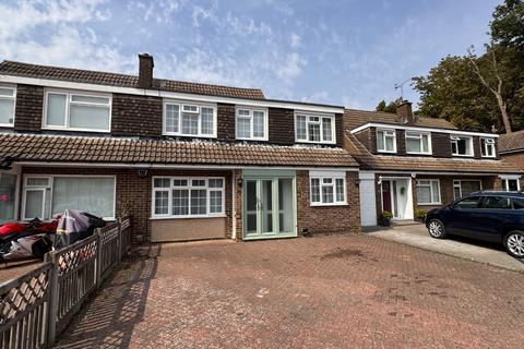 Wren Close, Luton