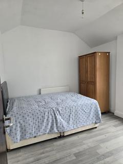4 bedroom terraced house to rent, George Street, Swansea SA1