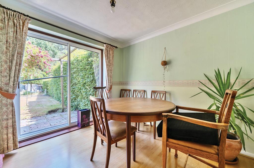 1321073-9-686fa3a...