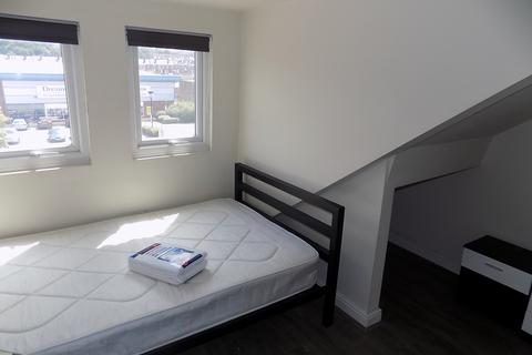 1 bedroom in a house share to rent, Queens Road, Sheffield S2