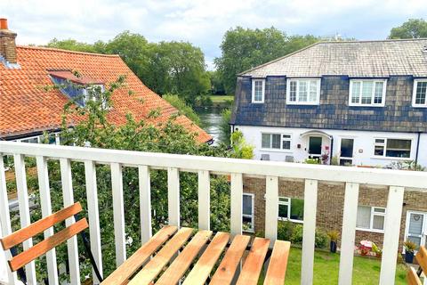 1 bedroom apartment for sale, Lower Teddington Road, Hampton Wick, Surrey, KT1