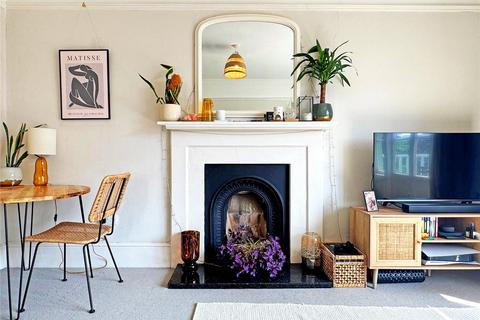1 bedroom apartment for sale, Lower Teddington Road, Hampton Wick, Surrey, KT1