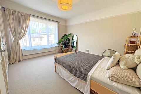 1 bedroom apartment for sale, Lower Teddington Road, Hampton Wick, Surrey, KT1