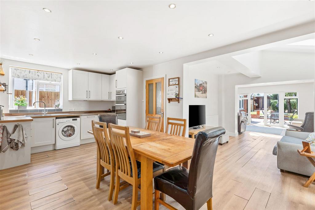 Kitchen/Family Room