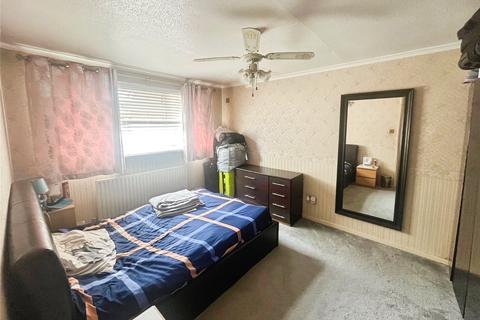 3 bedroom terraced house for sale, Newington Close, Southend-on-Sea, Essex