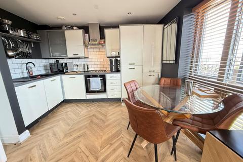 2 bedroom apartment for sale, High Street, Northampton NN5