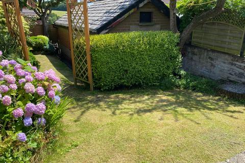 3 bedroom semi-detached house for sale, 15 Thirlmere Grove, Royton, Oldham, OL2 6SZ