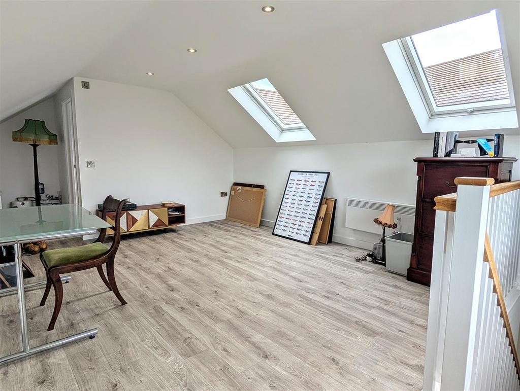 PXL 20250416 100502586~2.jpg