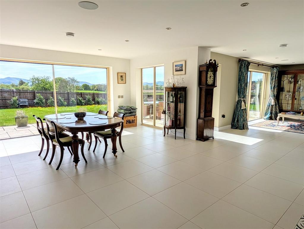 PXL 20250428 113501021~2.jpg