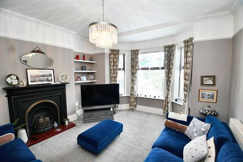 4 bedroom end of terrace house for sale, Acresfield Road, Salford, M6