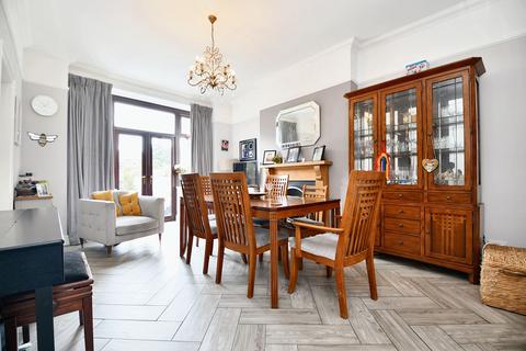 4 bedroom end of terrace house for sale, Acresfield Road, Salford, M6