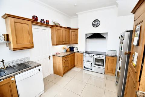 4 bedroom end of terrace house for sale, Acresfield Road, Salford, M6