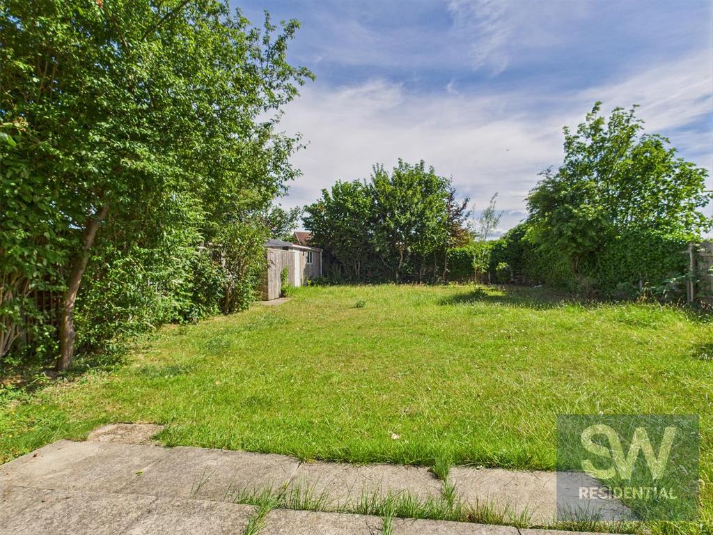 CAM01395 G0-PR0220-STILL011.jpg