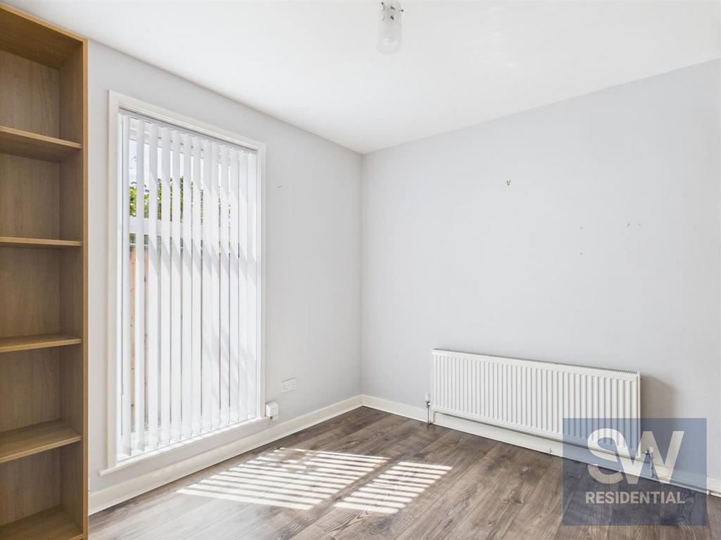 CAM01395 G0-PR0220-STILL003.jpg