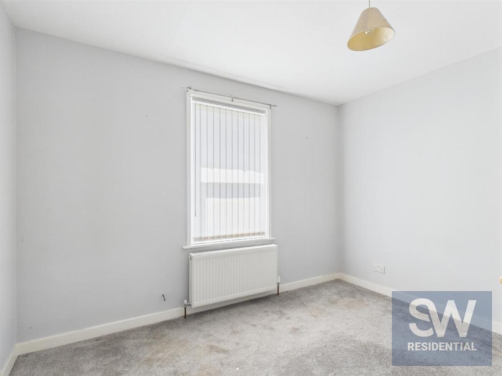 CAM01395 G0-PR0220-STILL006.jpg