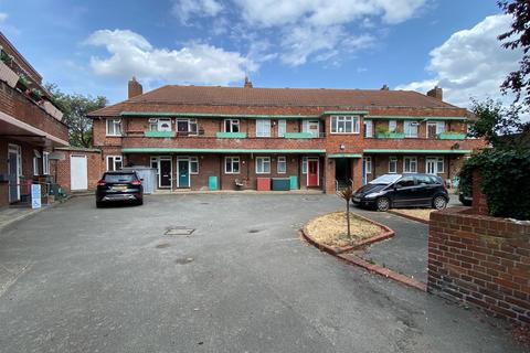 1 bedroom apartment for sale, Five Elms Road, Dagenham
