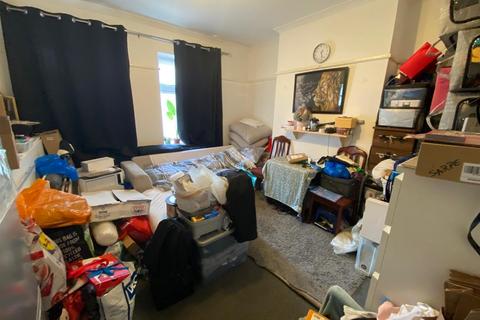 1 bedroom apartment for sale, Five Elms Road, Dagenham