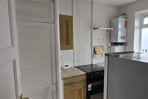 8a Five Elms Road, Dagenham, RM9 5TS