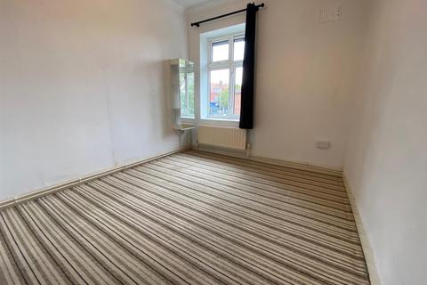 8a Five Elms Road, Dagenham, RM9 5TS