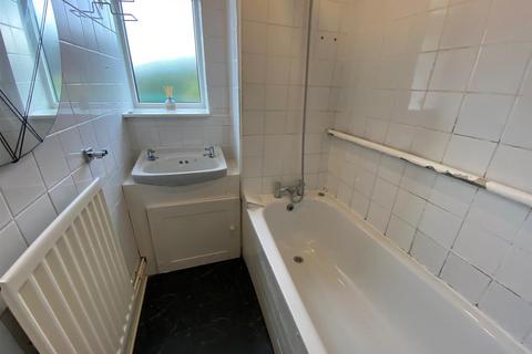 8a Five Elms Road, Dagenham, RM9 5TS