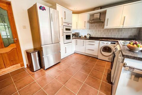 2 bedroom semi-detached house for sale, Cooknell Drive, Stourbridge DY8