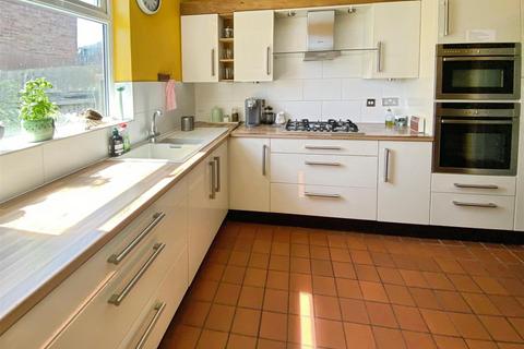 4 bedroom detached house for sale, Spring Gardens, Shrewsbury